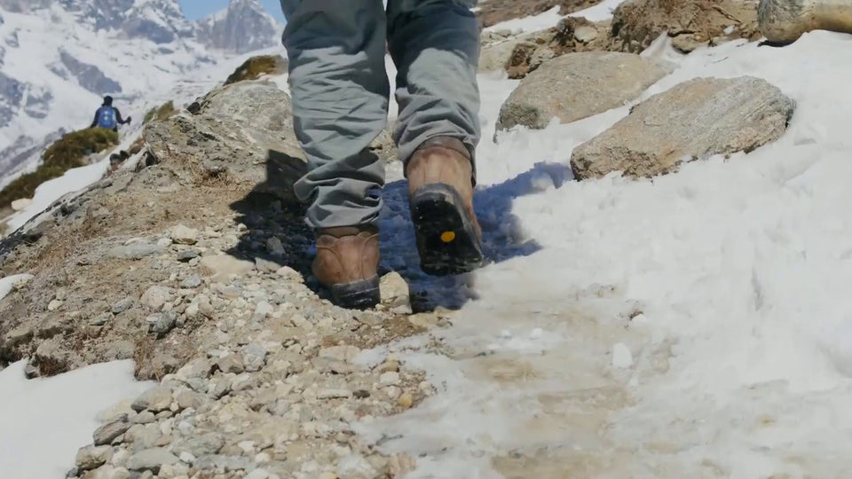 donde golden shilajit está reunido, cerca de K2
